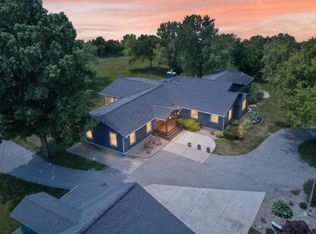9353 Hill Rd, Swartz Creek, MI 48473