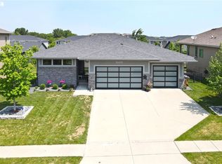 16619 Dellwood Dr, Clive, IA 50325