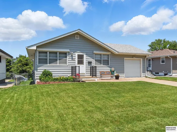 4536 Frederick St, Omaha, NE 68106