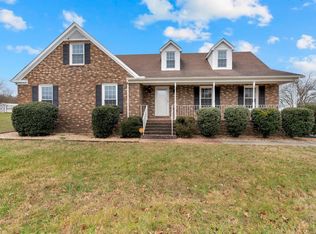 818 Brookhaven Cir, Shelbyville, TN 37160