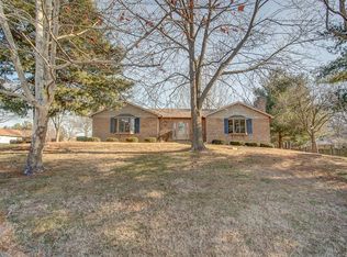 123 Sundew Dr, Belleville, IL 62221