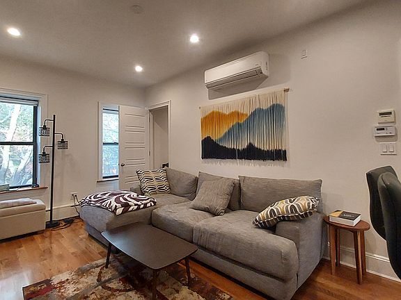 5th image of 456 Bergen St APT 3