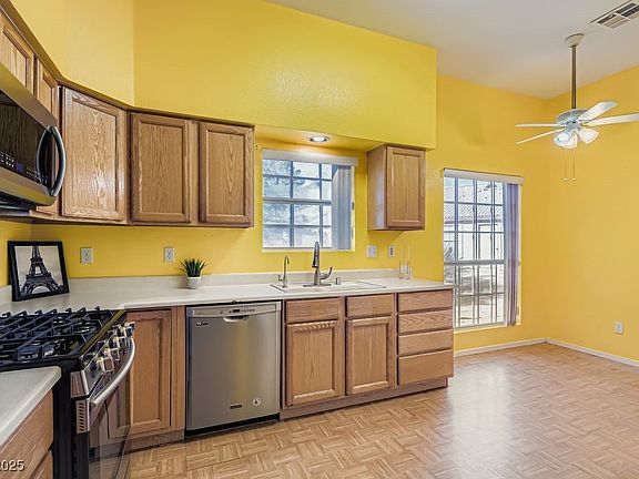 5th image of 4833 Lawnwood Ct