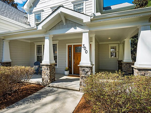 3rd image of 300 Long Meadows Rd