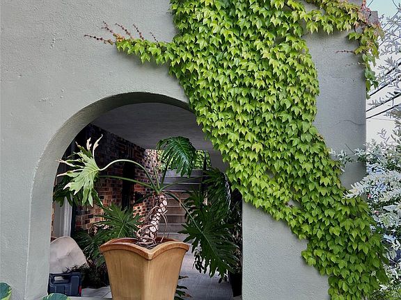 3rd image of 131 Spring Street