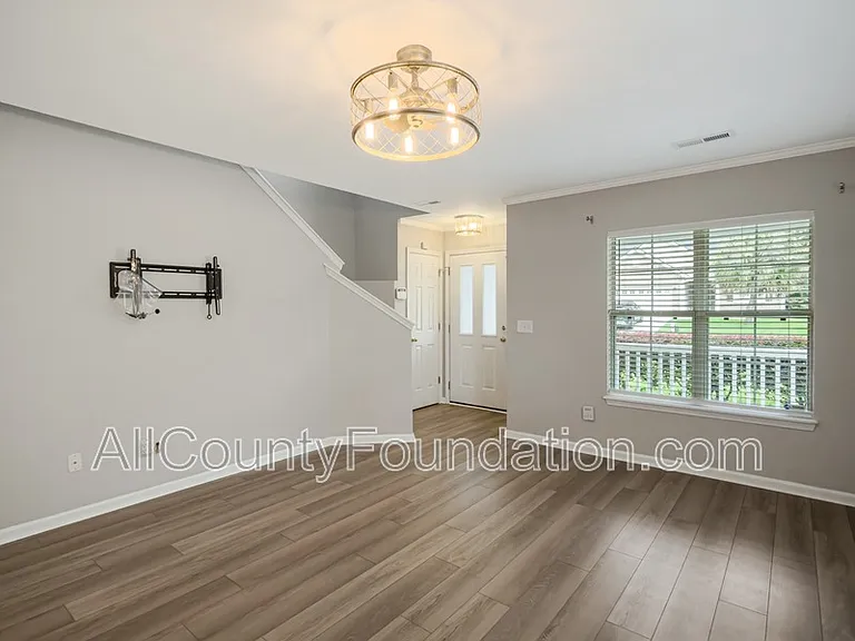 107 Broken Branch Dr — Photo 24