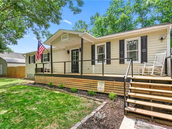 5325 Covered Bridge Rd, Trinity, NC 27370