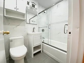 Rented by Papp Realty