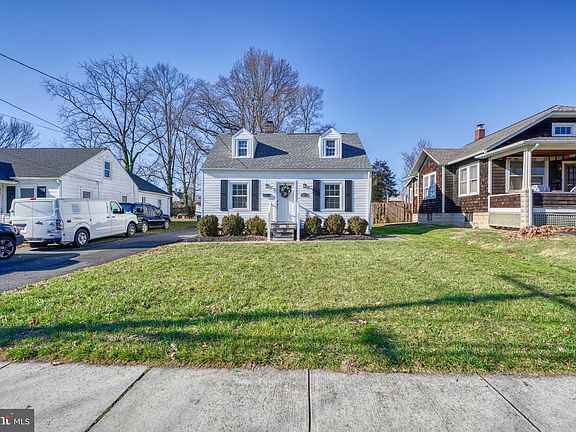 3rd image of 48 Mount Royal Ave