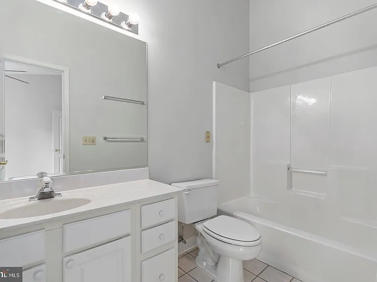 6908 Fairfax Dr #306 — Photo 17