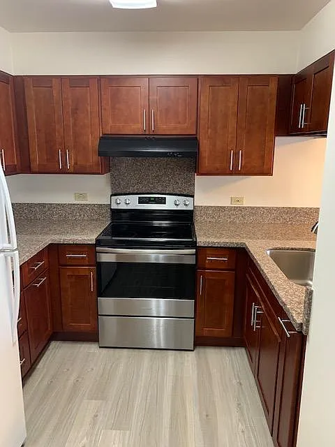 Building Photo - 802 Punahou St #305