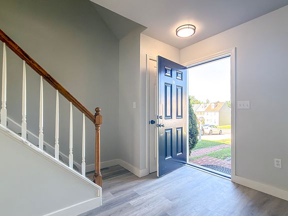 4th image of 17 Pheasant Ln