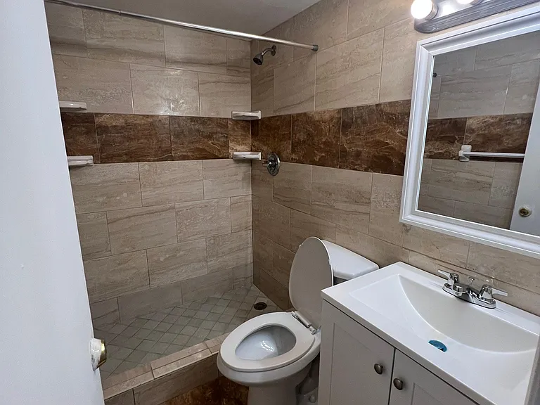 1917 SW 107th Ave — Photo 13