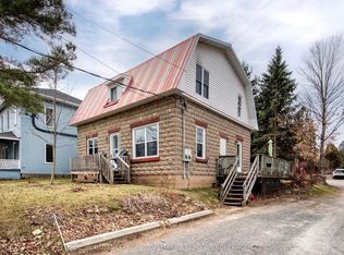 24 Rideau St, Westport, ON K0G1X0