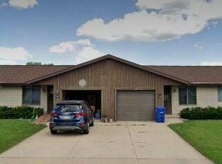 2117 Country Ln #2119, Neenah, WI 54956