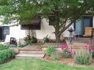 2915 Dodge Dr, Bloomington, IL 61704