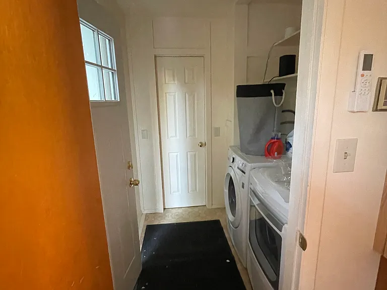250 Bartlett St — Photo 9