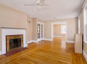 18 Newcastle Rd, Brighton, MA