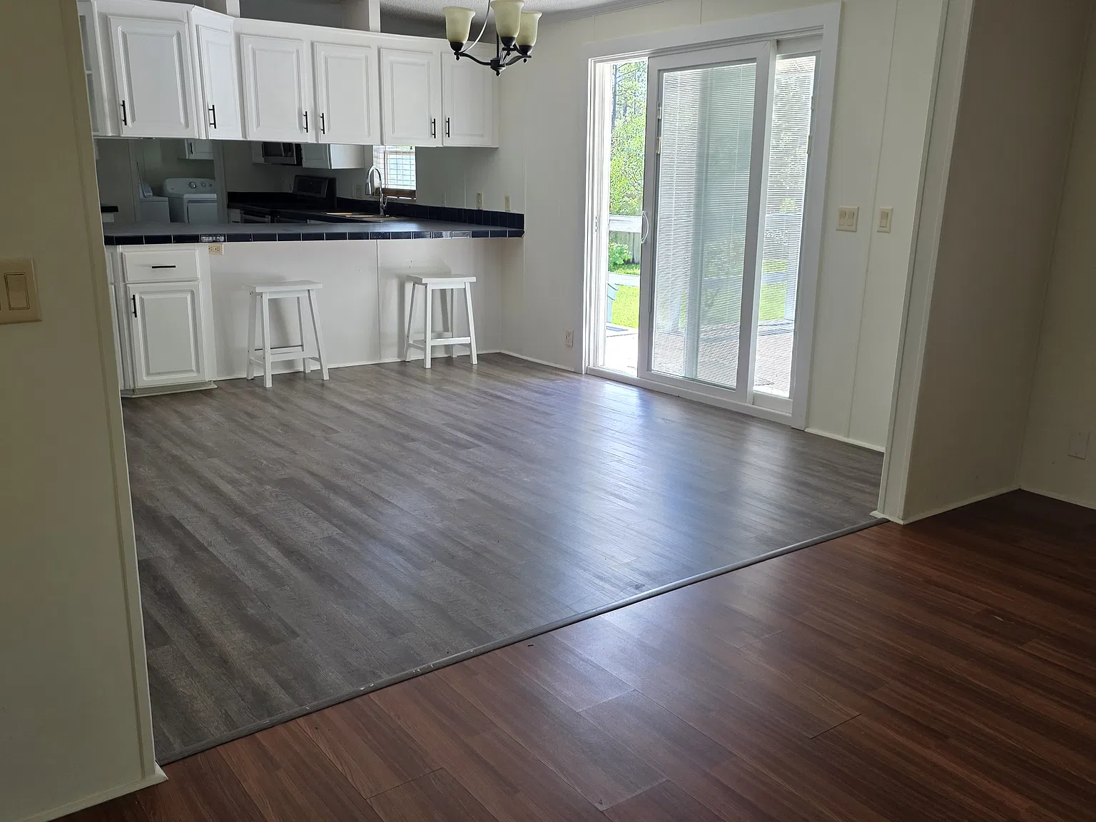 3 bed, 1984 sqft, $2,650 — Photo 1