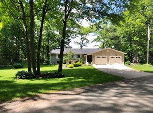 105 Riverview Dr, Greenville, MI 48838