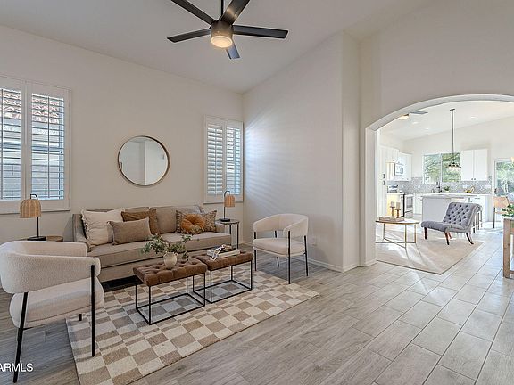 5th image of 4405 E CHAPAROSA Way