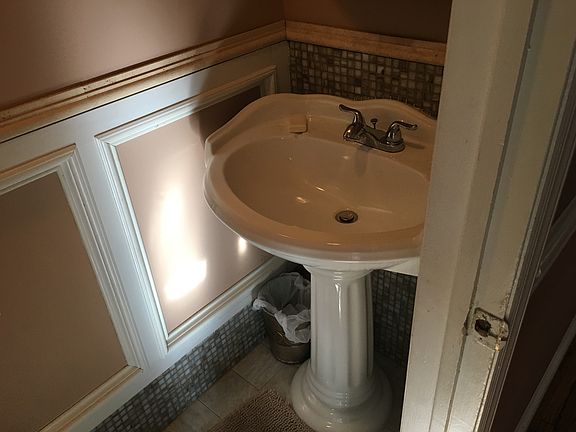 2nd image of 100 Winfield St