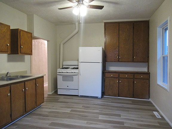 5th image of 426 Huron St #1