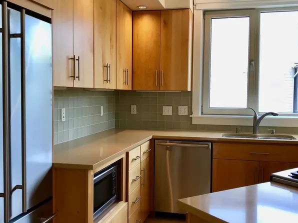 123 Bjune Dr SE, Bainbridge Island, WA 98110