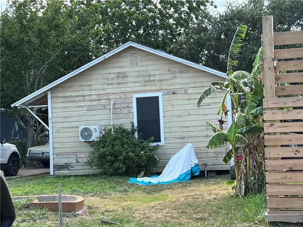 641 Vera Cruz St, Corpus Christi, TX 78405