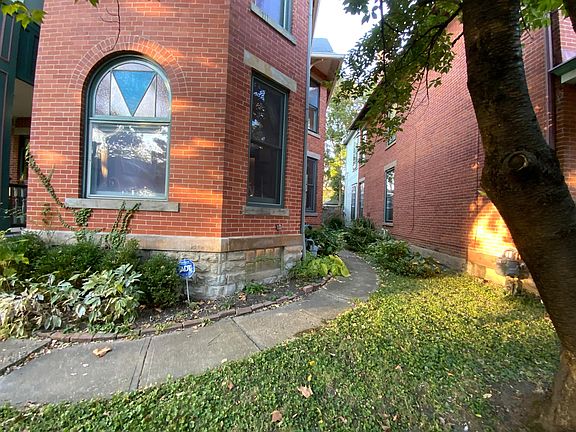 5th image of 224 Wilber Ave