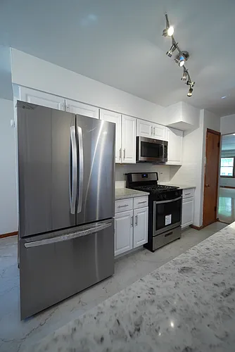 2309 W Arthur Ave Photo 1