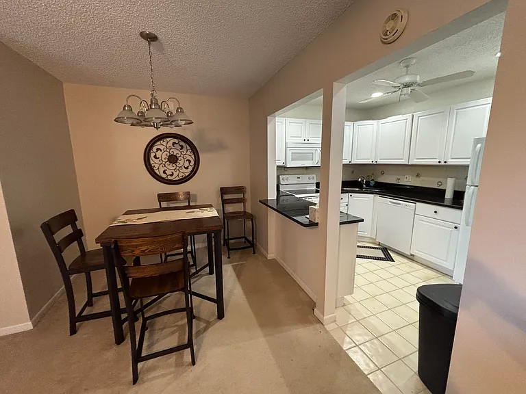 335 Knotty Pine Cir #D-2 — Photo 5