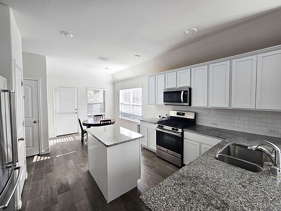 2nd image of 2432 Opaline Dr