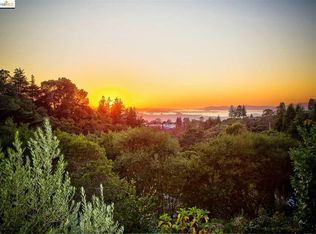 5933 Estates Dr, Oakland, CA 94611