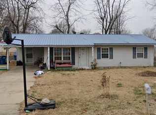 1005 E Almar St, Malden, MO 63863