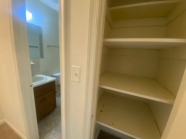 Beechwood Apartments — Photo 33