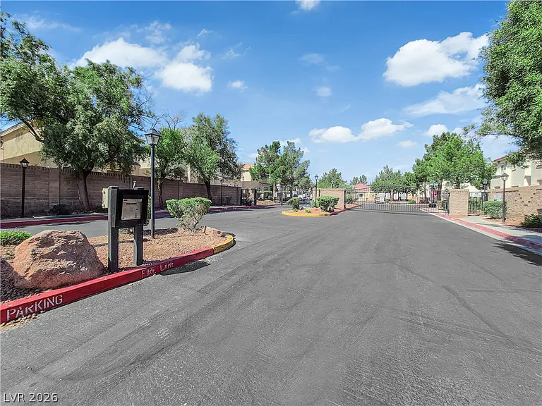 2918 Pelican Breeze Ct — Photo 9