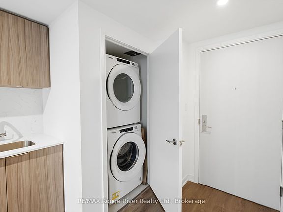 4th image of 30 Samuel Wood Way #1005