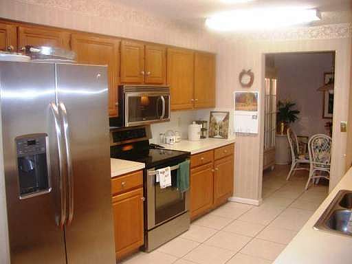 3rd image of 2230 Firestone Pl