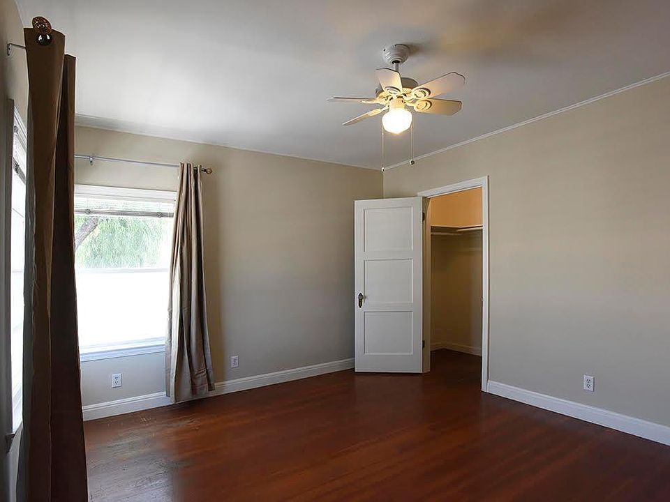 1st image of 426 Waverley St #6