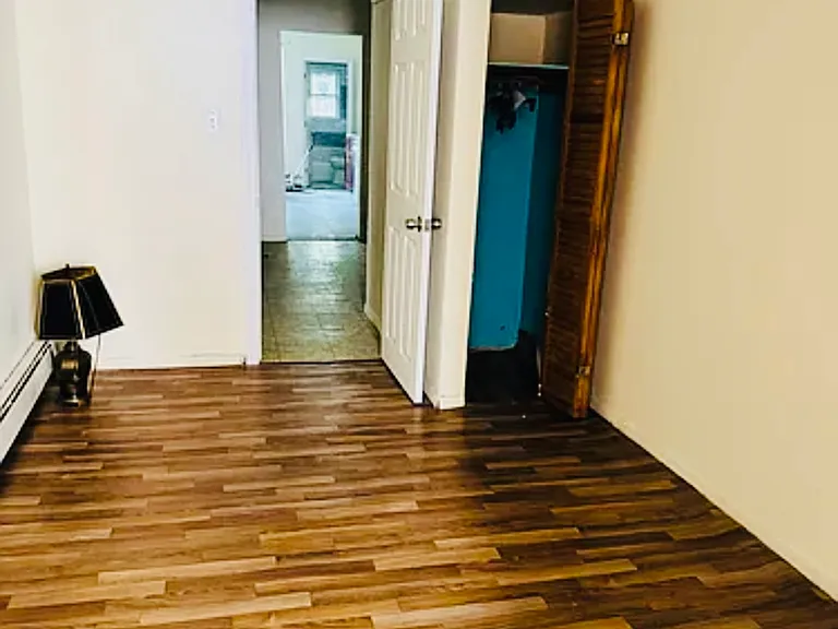 89 Thompson St #1L — Photo 6