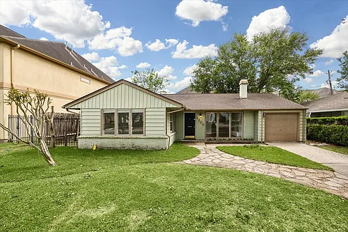 5209 Evergreen St Photo 1