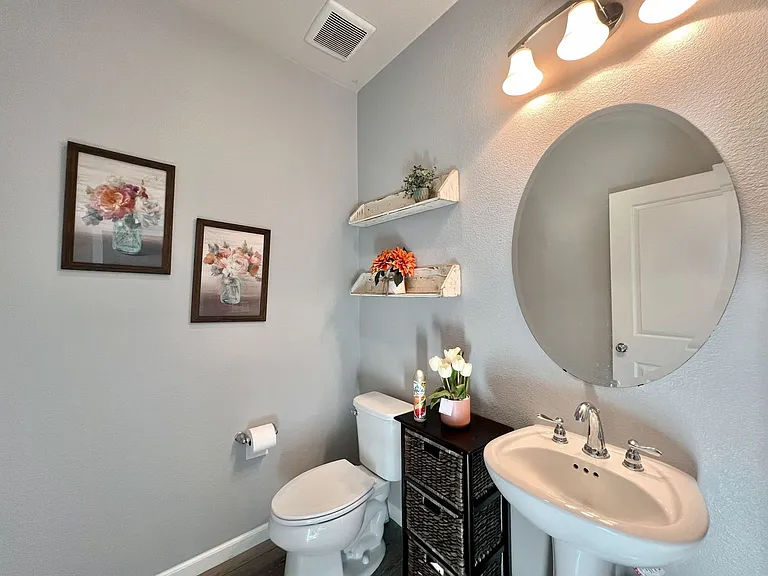 264 Blenheim Ct — Photo 7