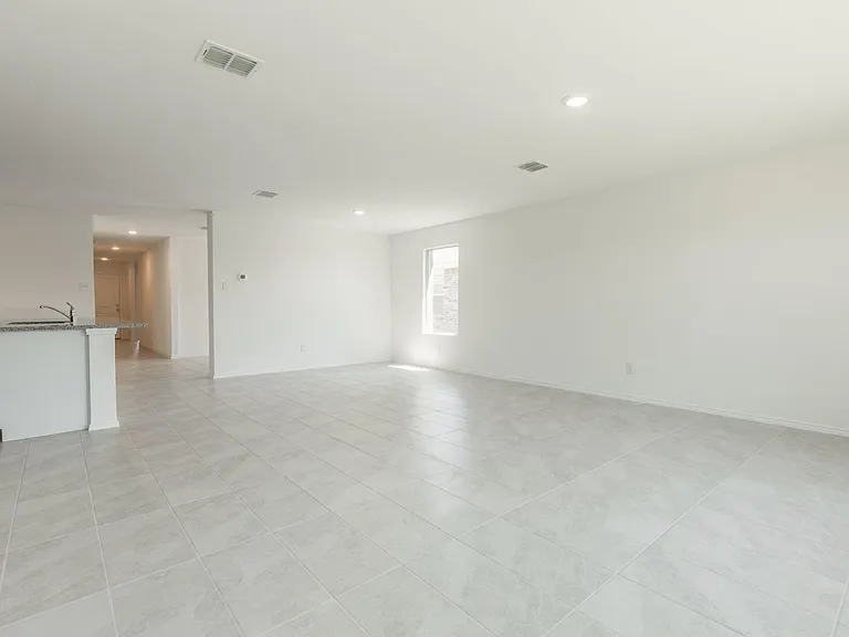 1516 Vattier St — Photo 7