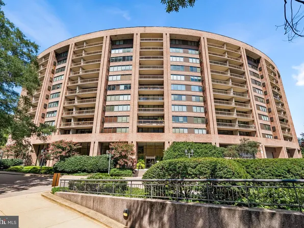 1805 Crystal Dr APT 315S, Arlington, VA 22202