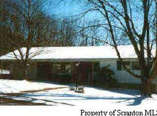 132 Parkwood Dr, Clarks Summit, PA