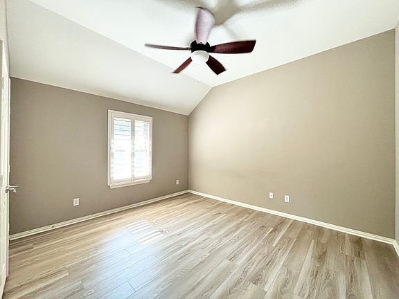 5th image of 9611 Honeysuckle Dr