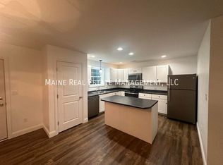 72 Basketball Ct, Bangor, ME 04401