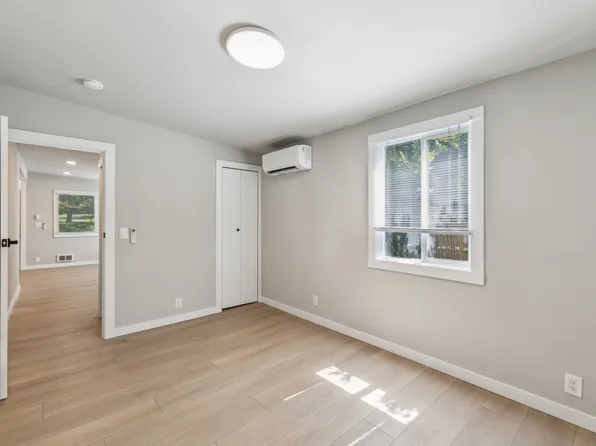 335-337 Martin Luther King Jr Way, Seattle, WA 98122