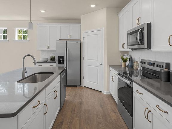 3rd image of 241 Hydrangea Way